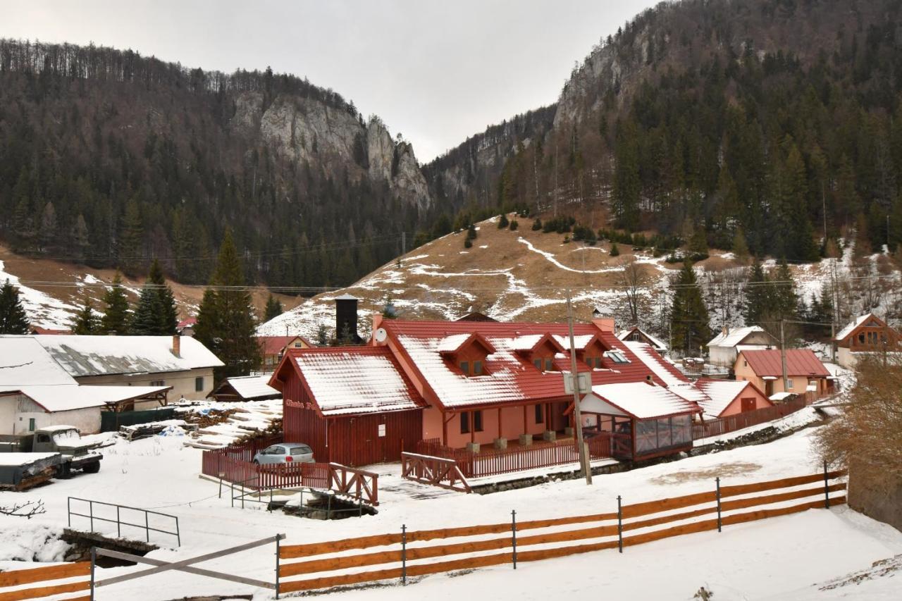 Chata Pelc Stratená Exteriér fotografie