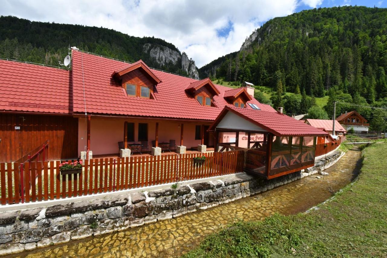 Chata Pelc Stratená Exteriér fotografie
